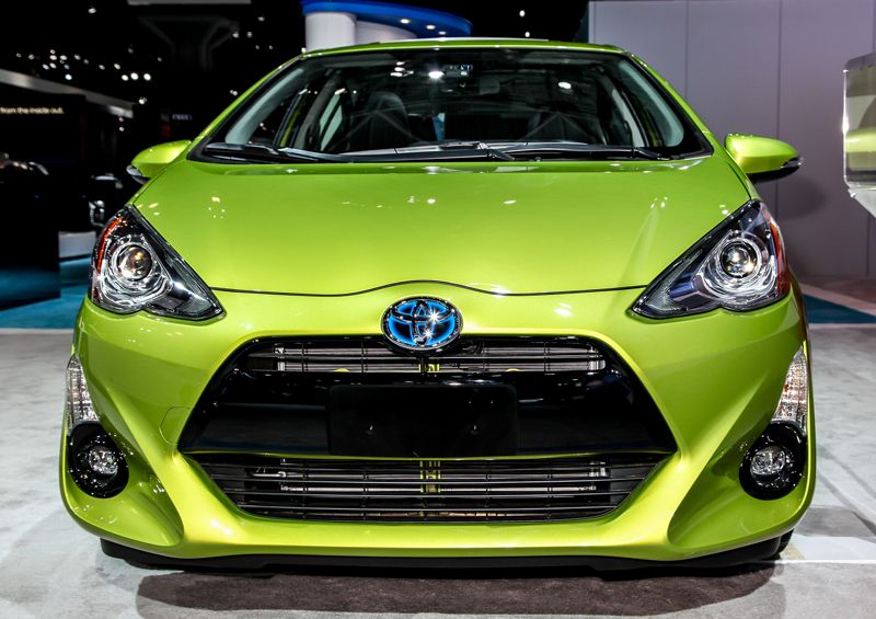 vandenio automobilis toyota prius hybrid
