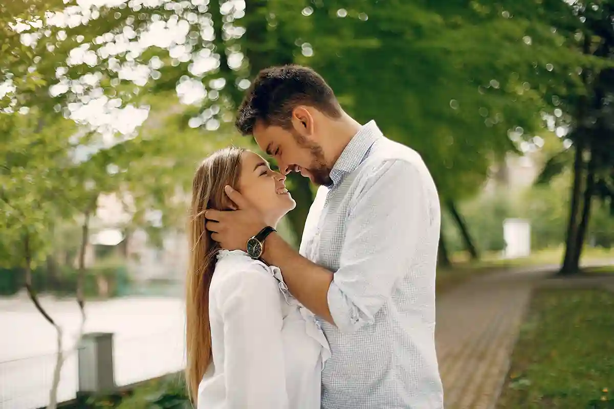 Meilės horoskopas: įsimylėjusių vyrų požymiai