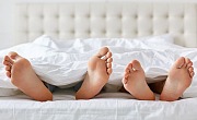 Ką miego poza išduoda apie poros santykius?